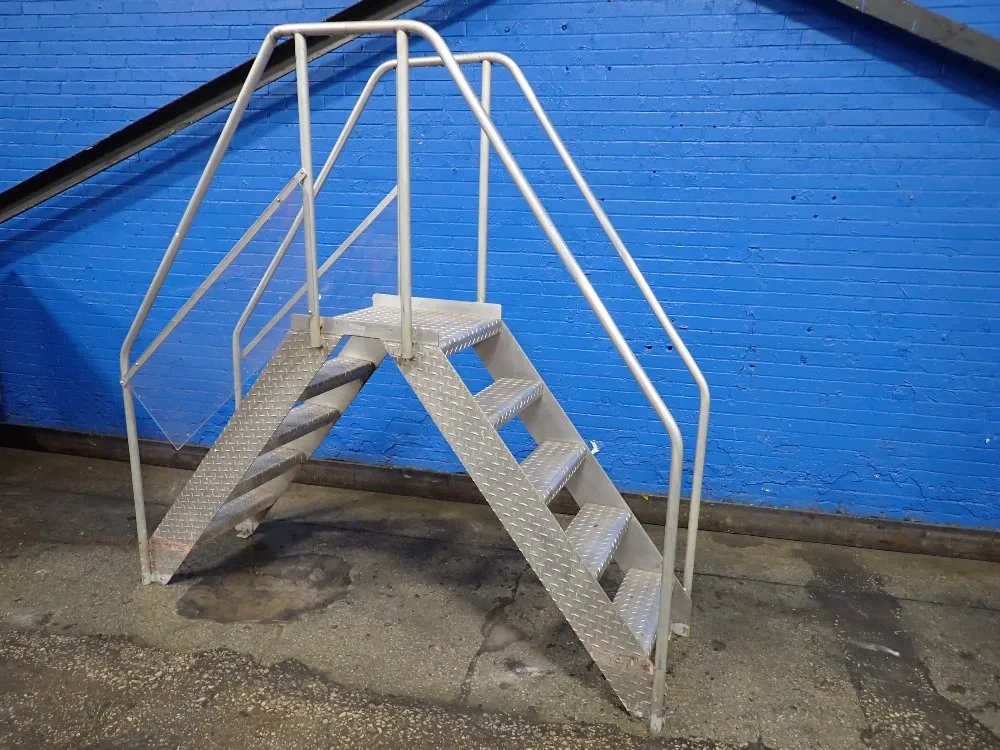 CROSSOVER LADDER