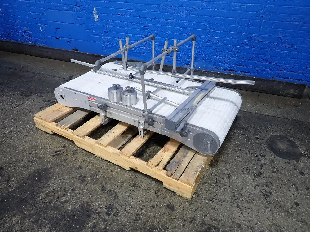 PLASTIC BELT CONVEYOR