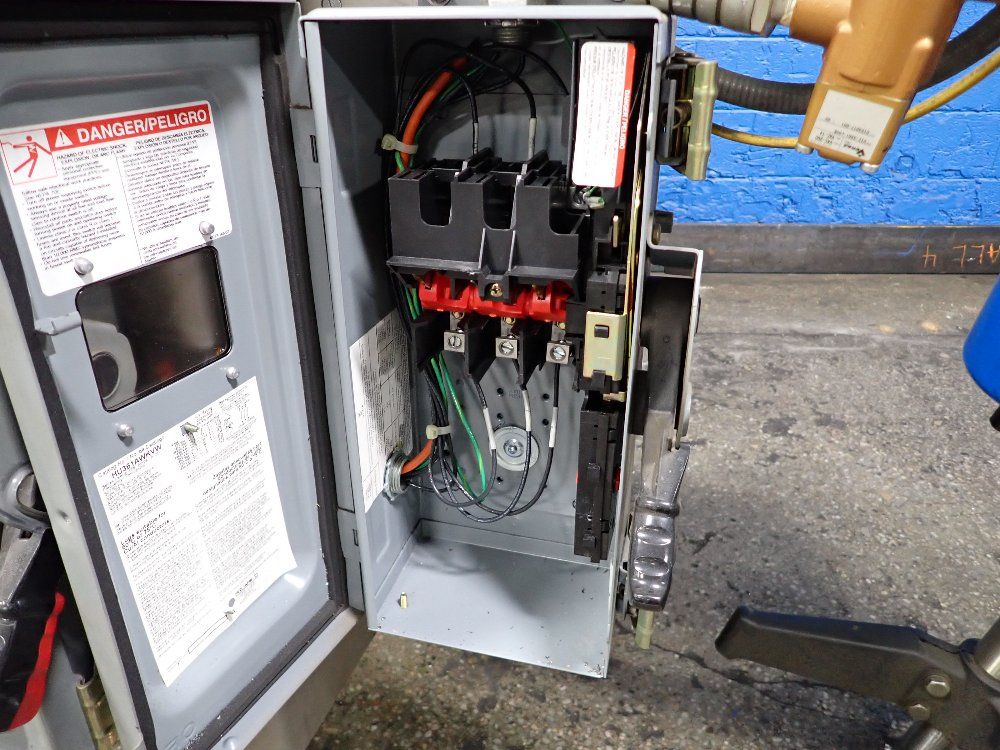 Barry-wehmiller 8-head Rotary Snap Capper - Mc308-8