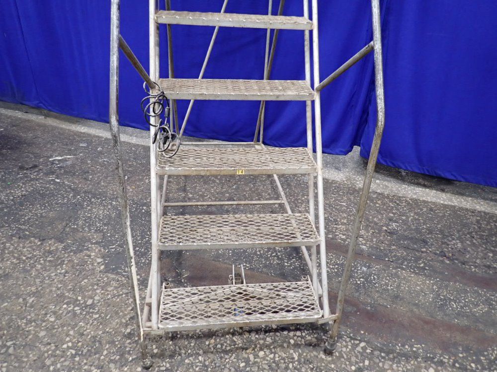 8 Steps Portable Stairs