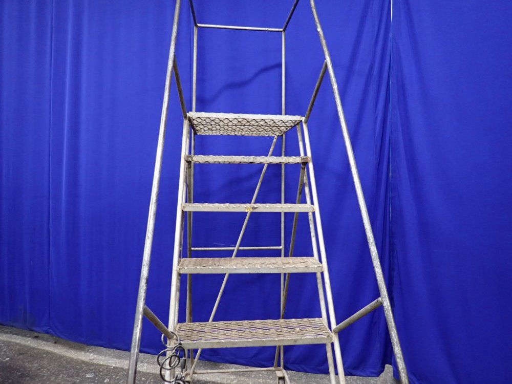 8 Steps Portable Stairs