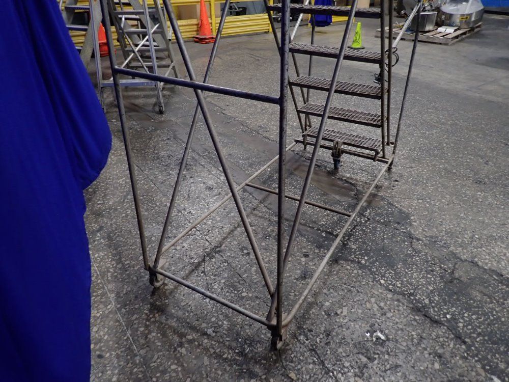 8 Steps Portable Stairs