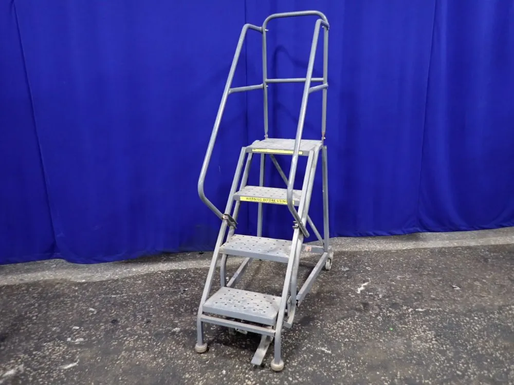 PORTABLE STAIRS