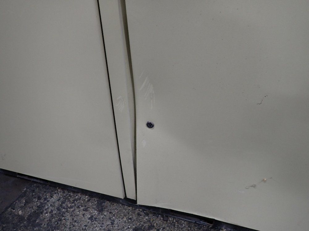 Ingersoll Rand 125 Hp Rotary Screw Air Compressor - R90i-a125