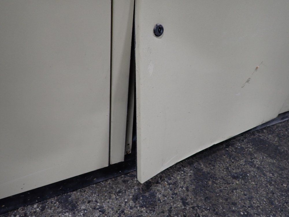 Ingersoll Rand 125 Hp Rotary Screw Air Compressor - R90i-a125