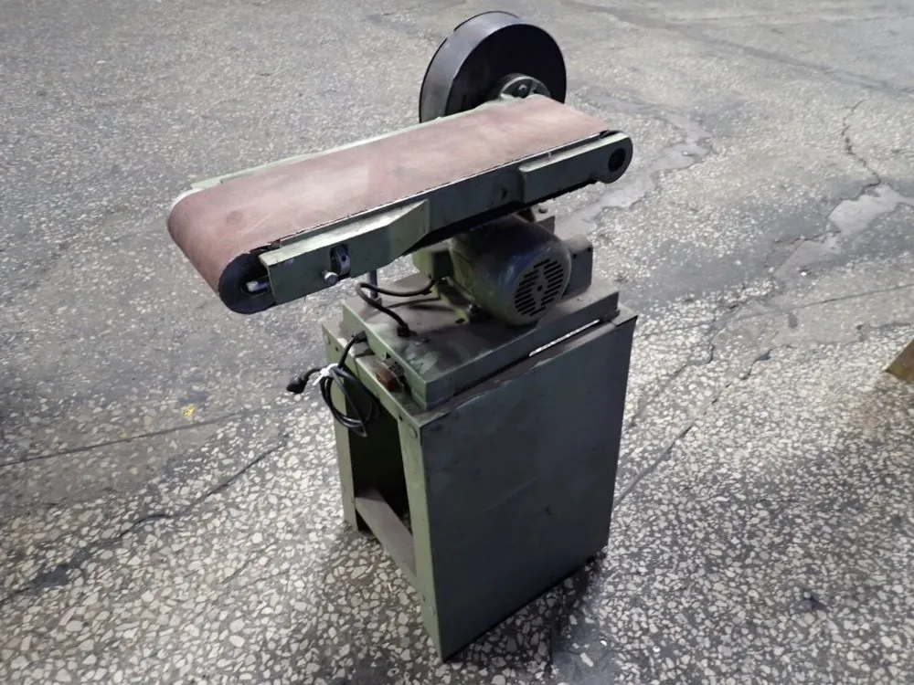 Central Machinery 6"x9" Belt & Disc Sander - T6852
