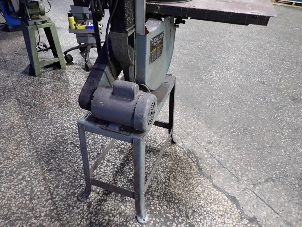 Delta 13 1/2" Vertical Band Saw - 88f34193