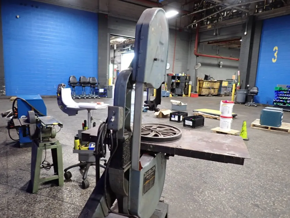 Delta 13 1/2" Vertical Band Saw - 88f34193