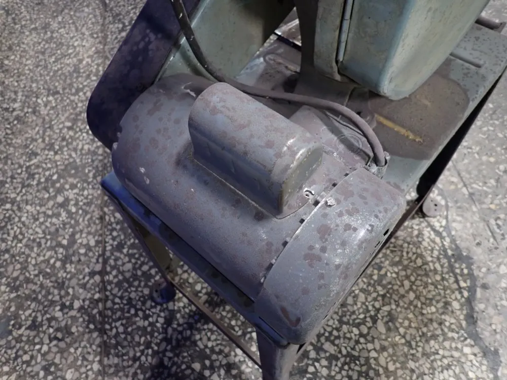 Delta 13 1/2" Vertical Band Saw - 88f34193