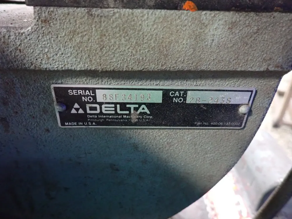 Delta 13 1/2" Vertical Band Saw - 88f34193