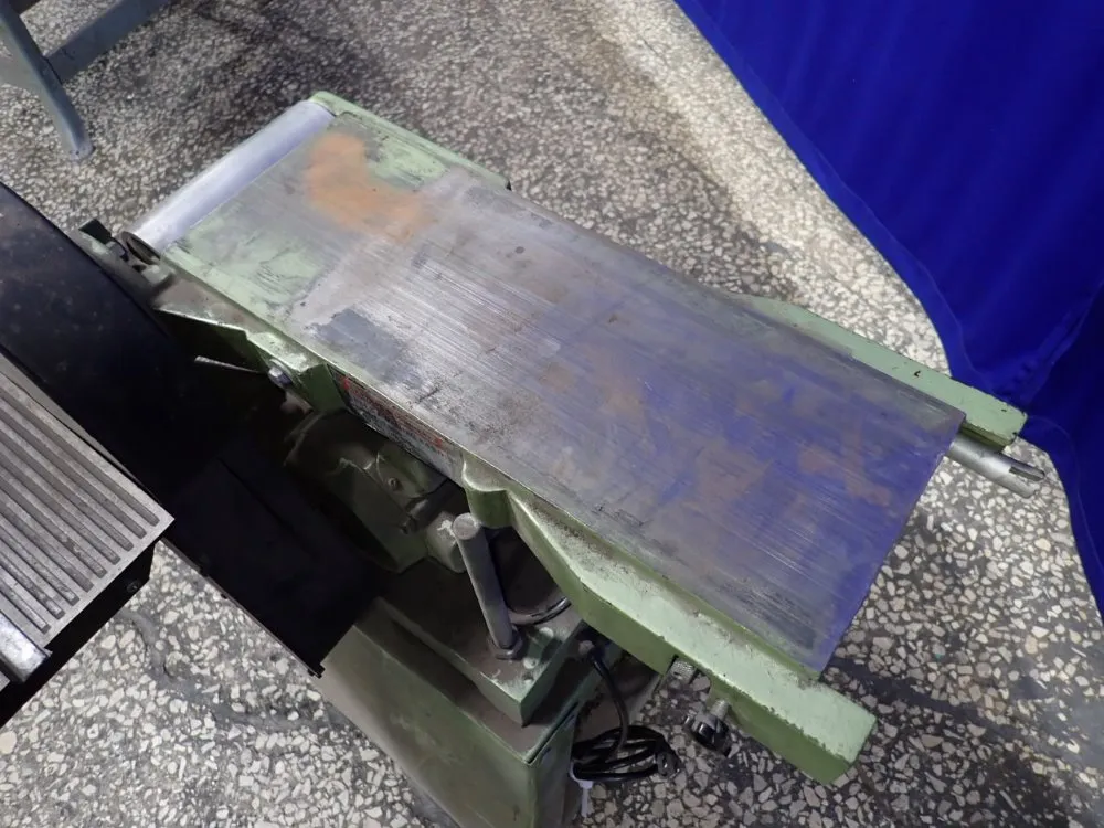 Central Machinery 6"x9" Belt & Disc Sander - T6852