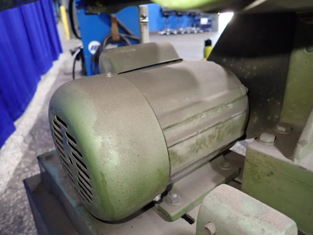 Central Machinery 6"x9" Belt & Disc Sander - T6852