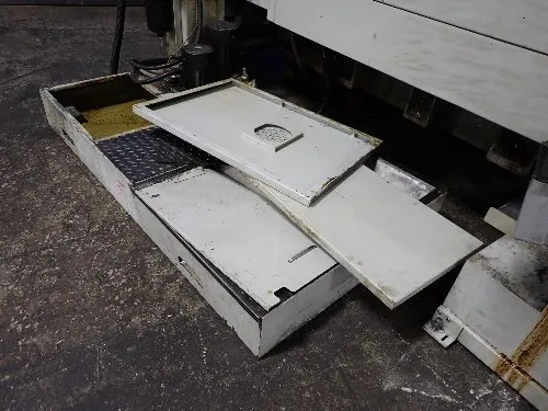 Hardinge/bridgeport 23 1/2" X 39 1/4" Cnc 5 Axis Vmc - Xr 760