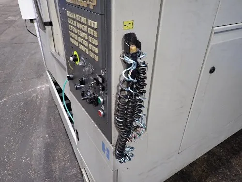 Hardinge/bridgeport 23 1/2" X 39 1/4" Cnc 5 Axis Vmc - Xr 760