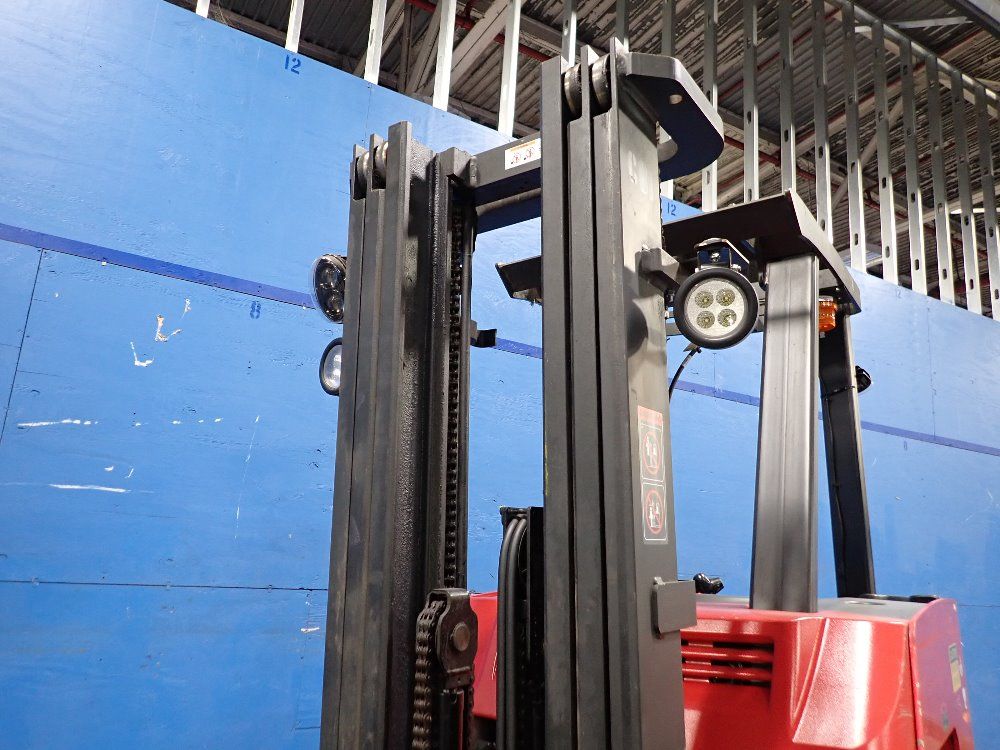 Raymond 3000 Lbs Standup Forklift - 425-c30tt