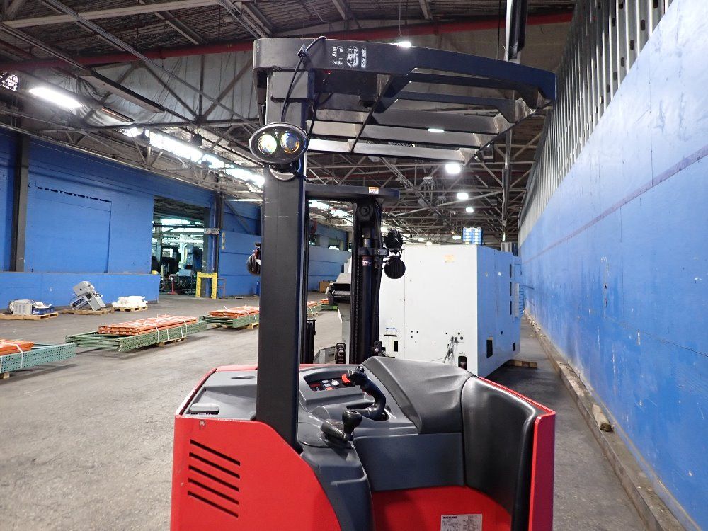 Raymond 3000 Lbs Standup Forklift - 425-c30tt