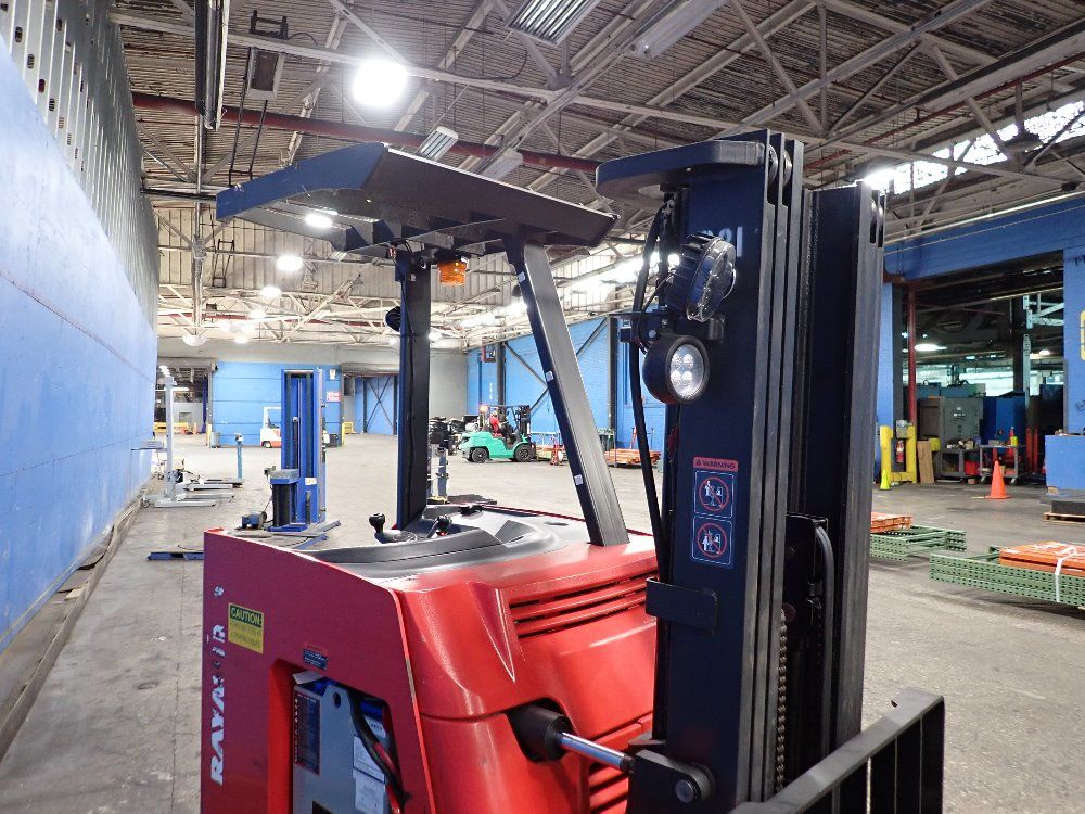 Raymond 3000 Lbs Standup Forklift - 425-c30tt