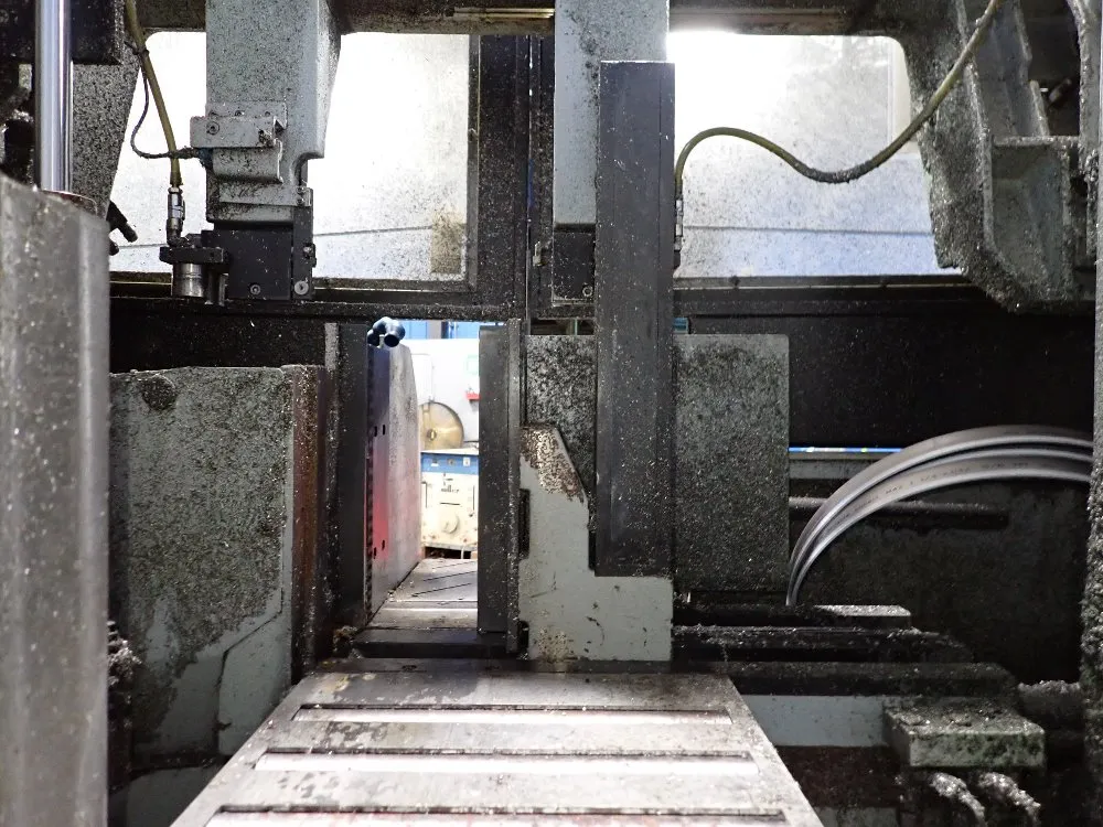 Hyd Mech 22" X 28" Horizontal Band Saw - H-14a