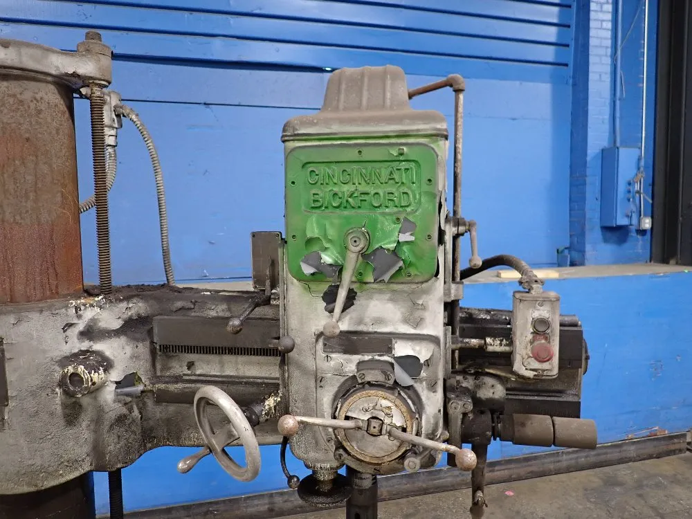 Cincinnati 3'3" X 8" Radial Arm Drill
