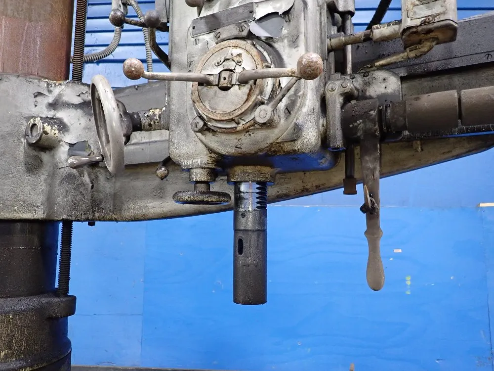 Cincinnati 3'3" X 8" Radial Arm Drill