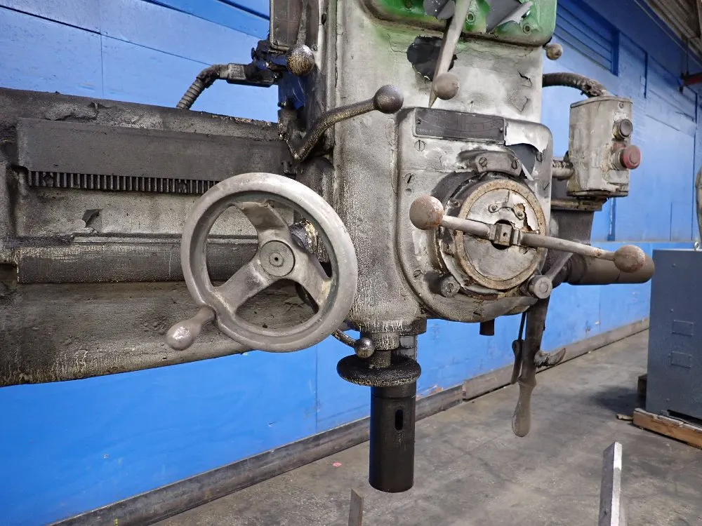 Cincinnati 3'3" X 8" Radial Arm Drill