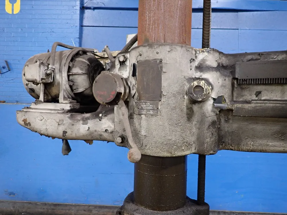 Cincinnati 3'3" X 8" Radial Arm Drill