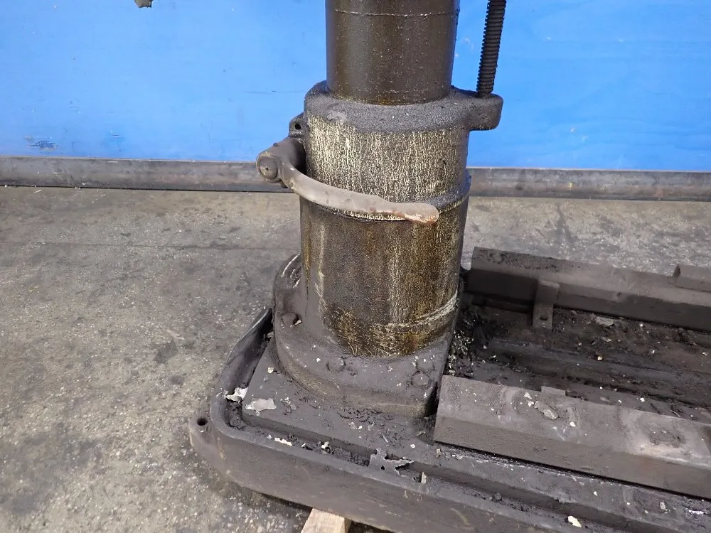 Cincinnati 3'3" X 8" Radial Arm Drill