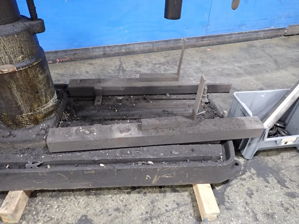 Cincinnati 3'3" X 8" Radial Arm Drill