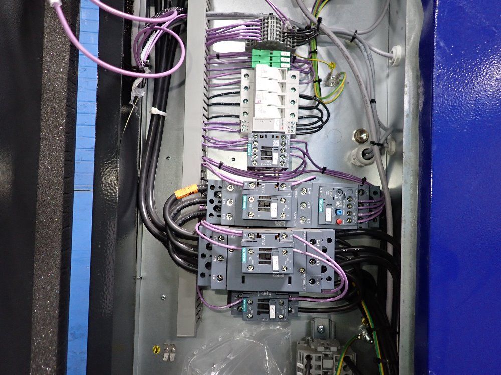 Quincy 22 Kw Air Compressor - Qgs30