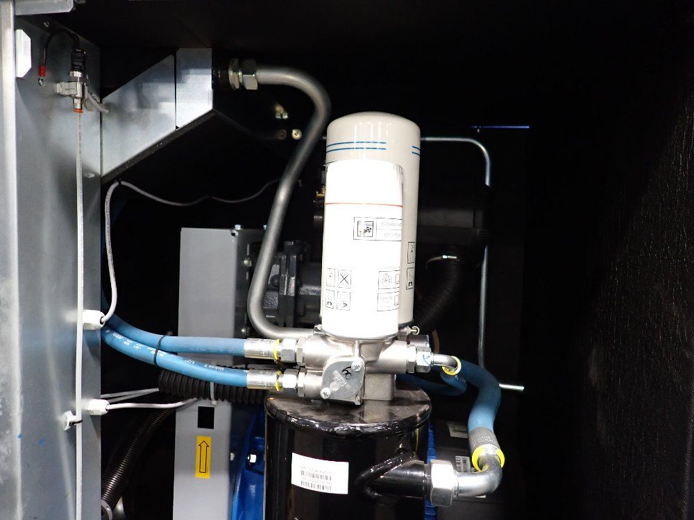 Quincy 22 Kw Air Compressor - Qgs30