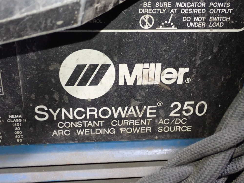 Miller 250 Amp Welder - Syncrowave 250