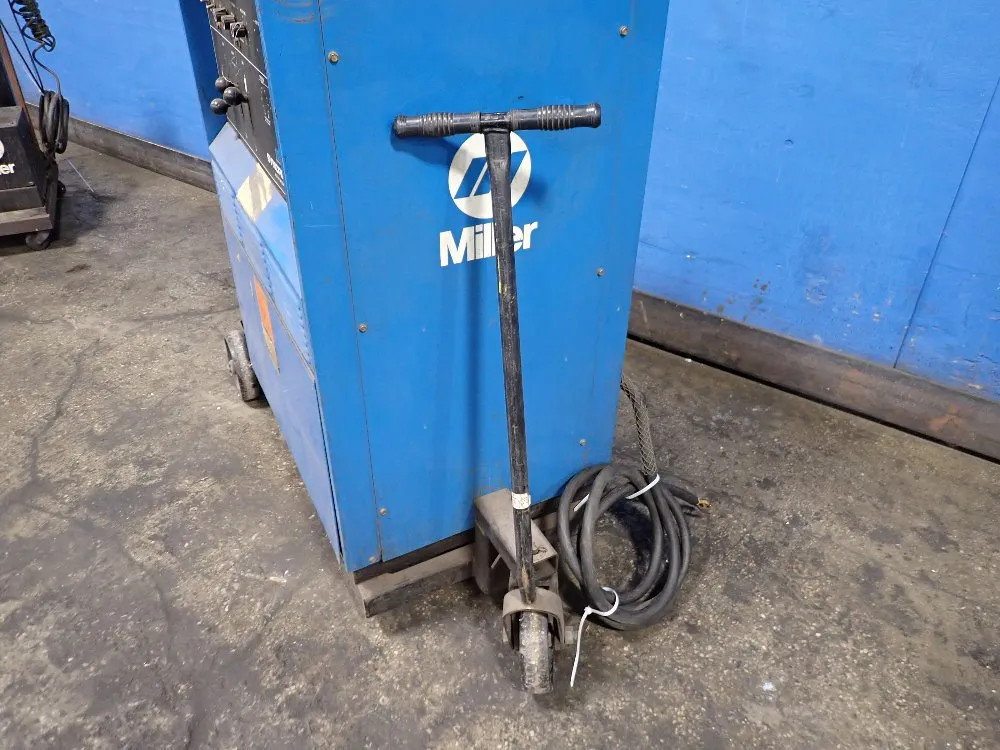 Miller 300 Amp Welder - Syncrowave 300