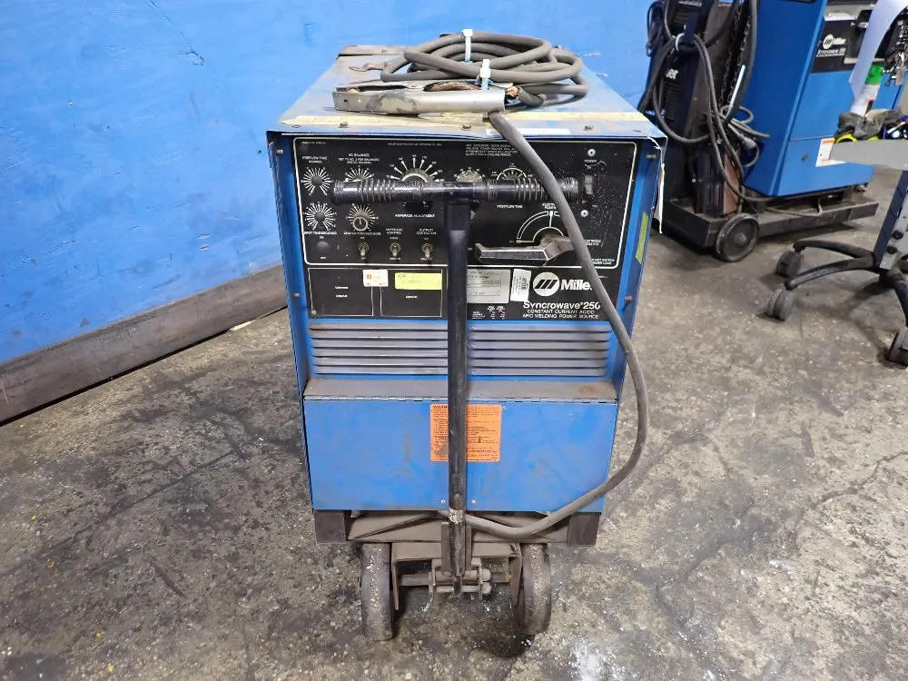 Miller 250 Amp Welder - Syncrowave 250