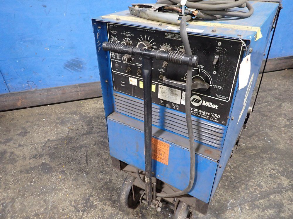 Miller 250 Amp Welder - Syncrowave 250