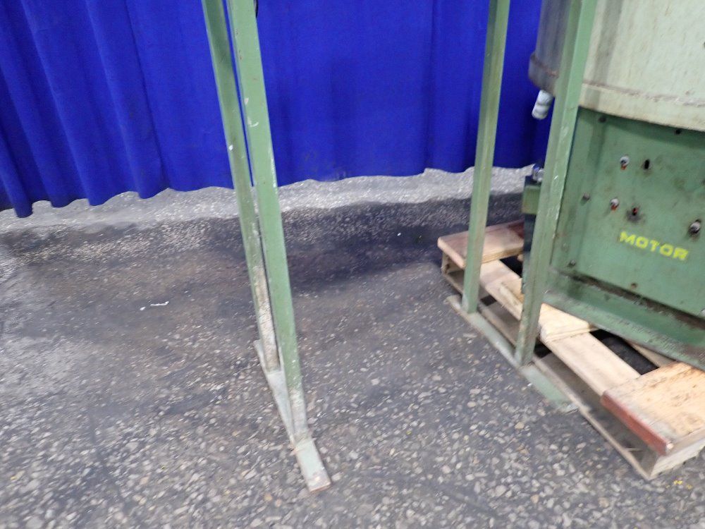 The Hutson Corporation 42" Vibratory Bowl Finisher - Hb54