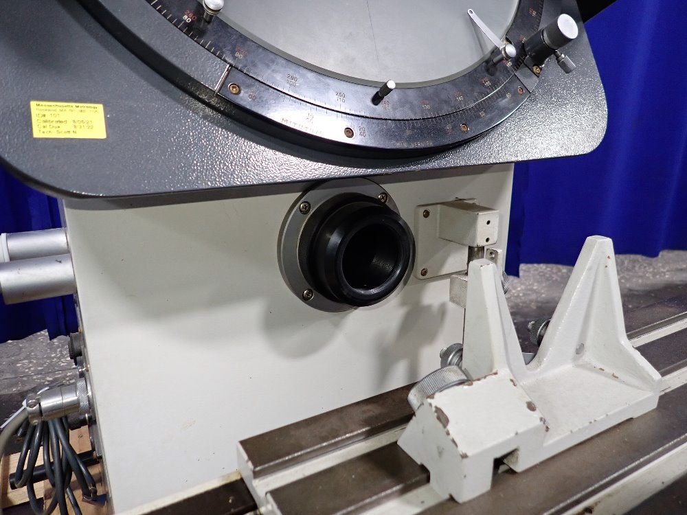 Mitutoyo 13" Ph-350 Optical Comparator - Ph-350