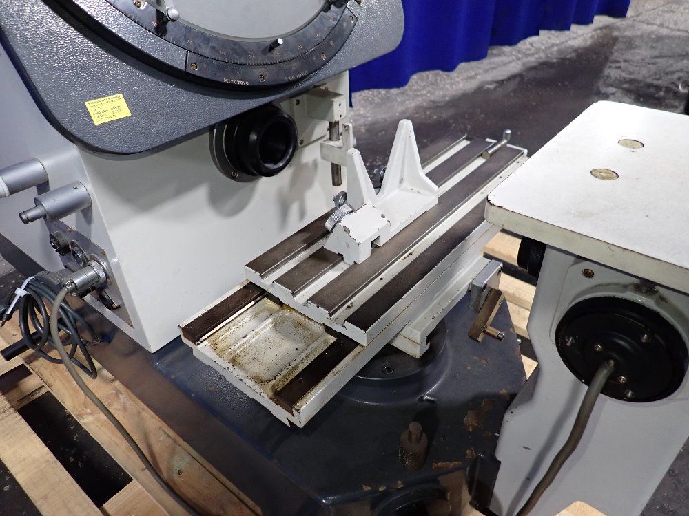 Mitutoyo 13" Ph-350 Optical Comparator - Ph-350