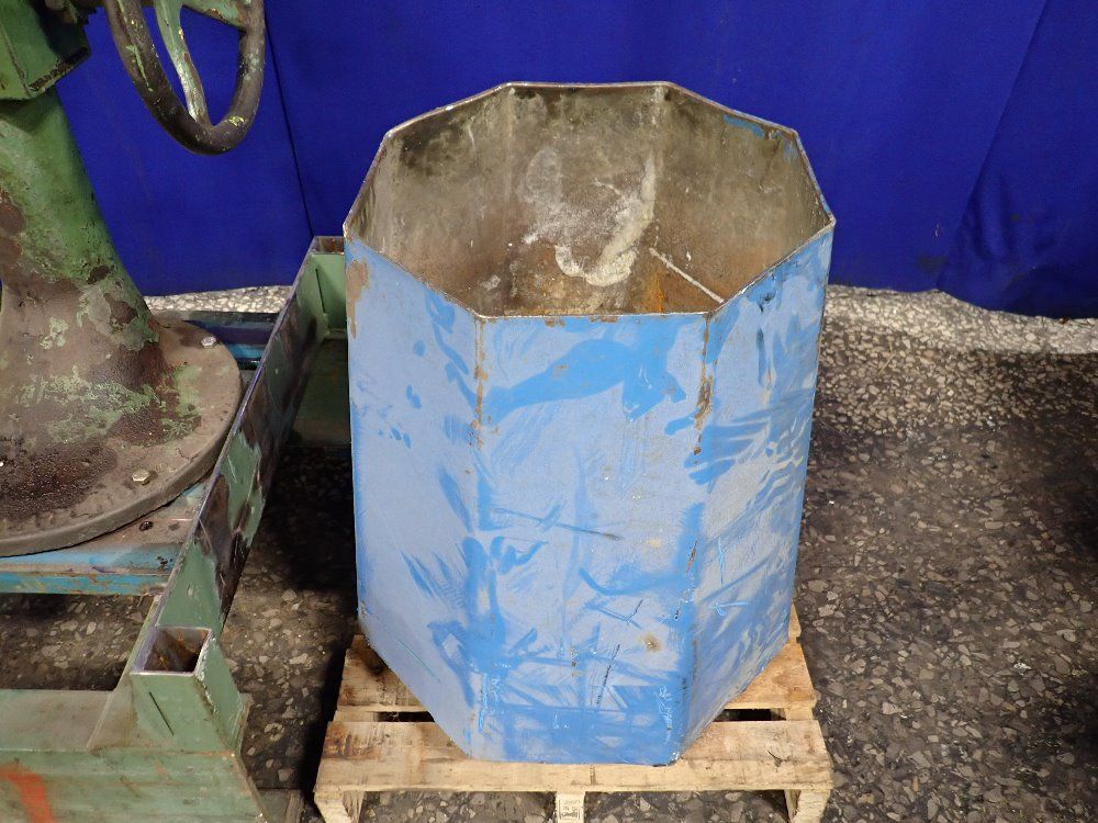 Henderson Corporation 20 1/2" X 20 1/2" Tumbler - 123 5
