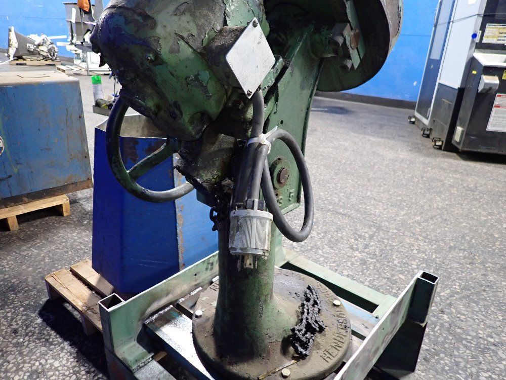 Henderson Corporation 20 1/2" X 20 1/2" Tumbler - 123 5