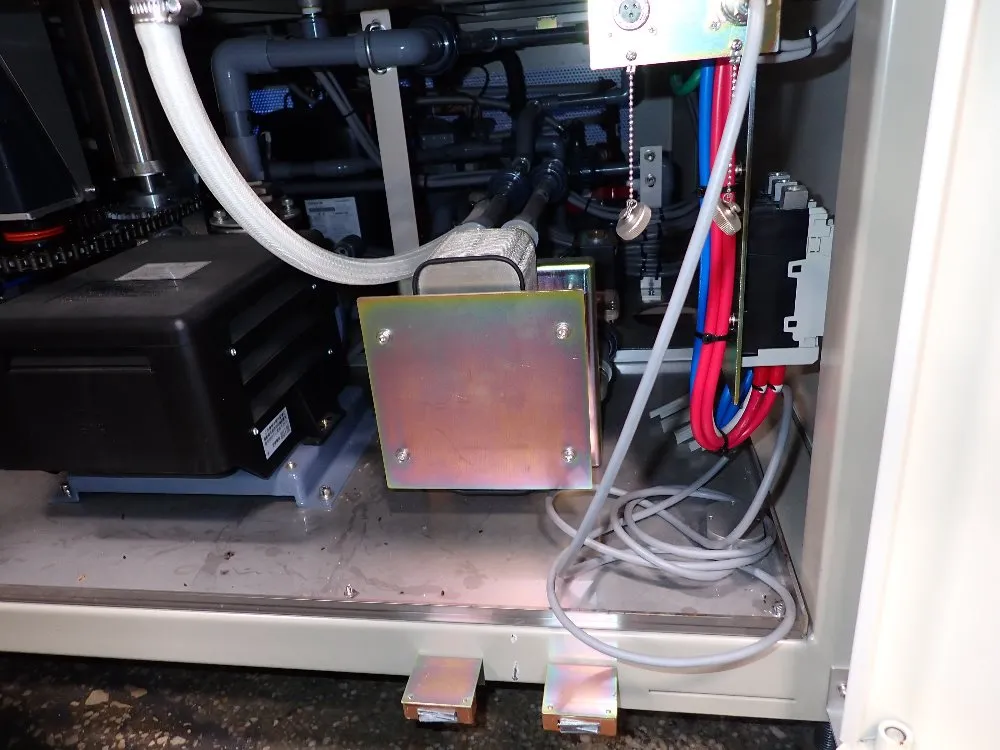 Iwaski Electric 29" X 36" X 26" Chamber Eye Super Xenon Tester - Xer-w75