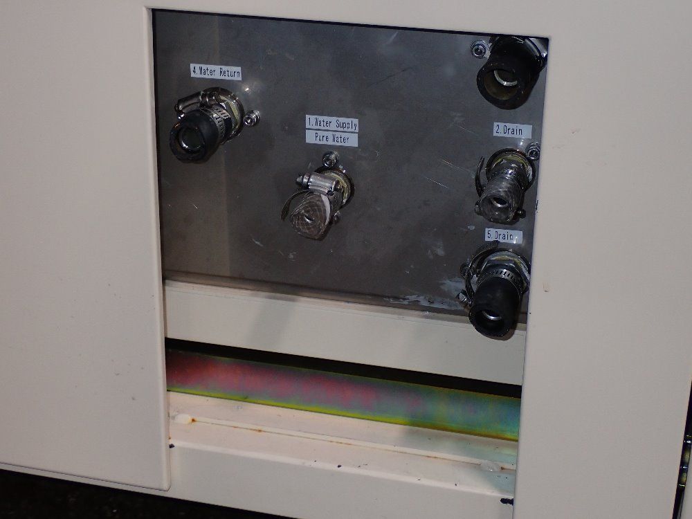 Iwaski Electric 28" X 12" X 10" Chamber Eye Super Uv Tester - Suv-w161