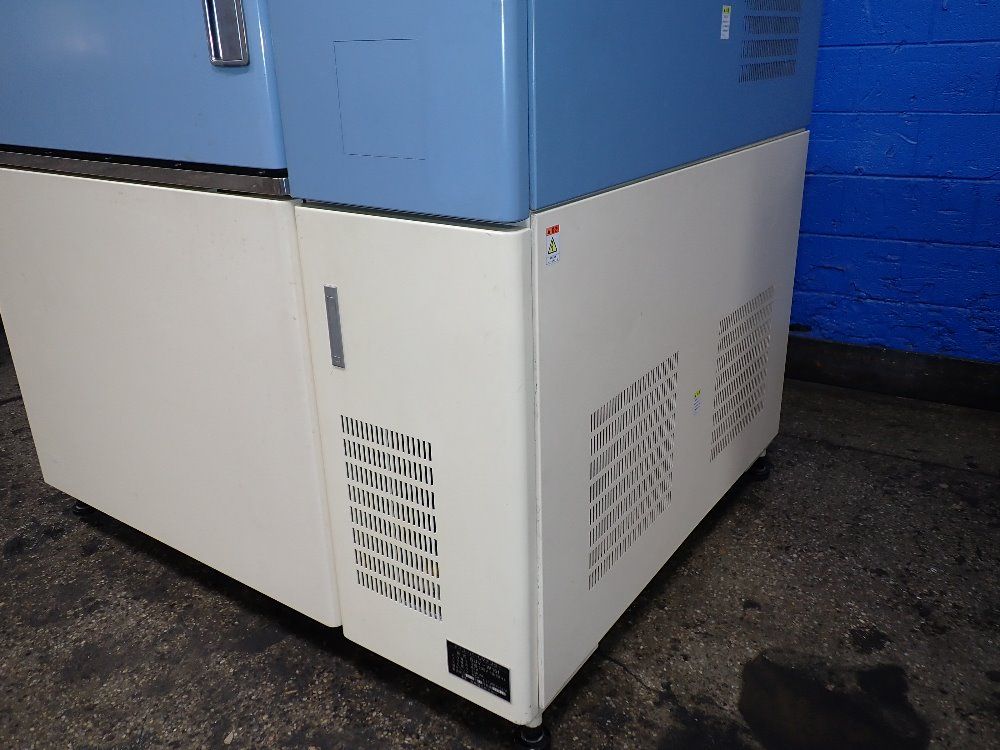 Iwaski Electric 28" X 12" X 10" Chamber Eye Super Uv Tester - Suv-w151