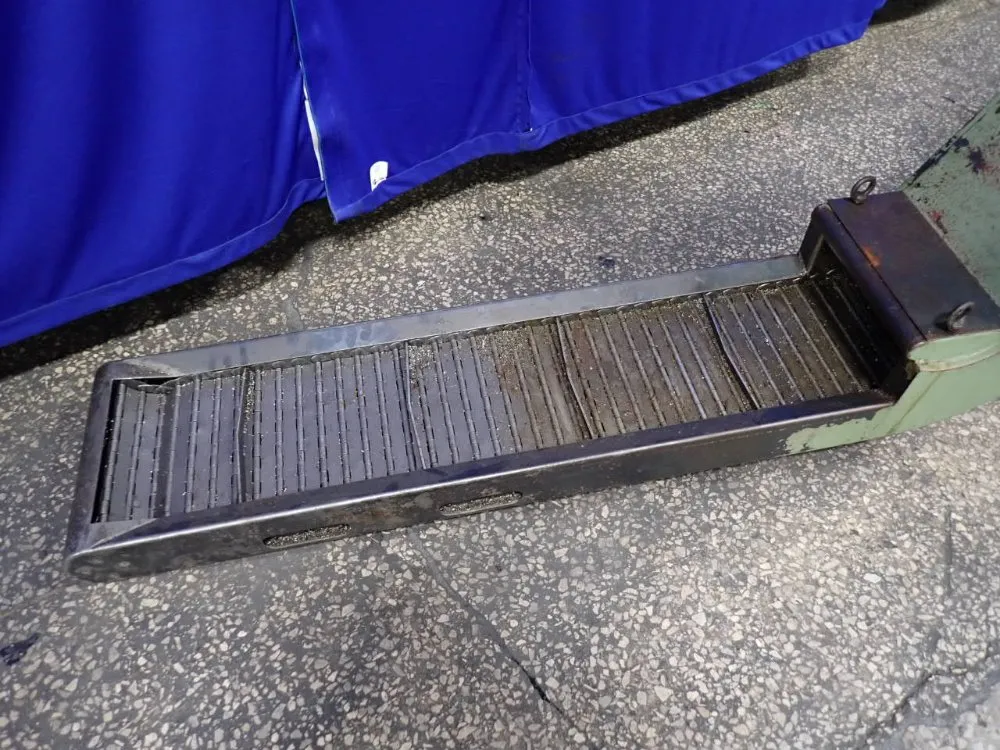 Incline Chip Conveyor