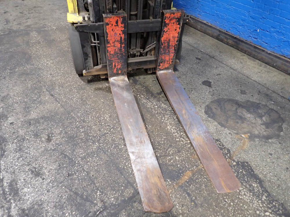 Hyster 5950 Lbs Propane Forklift - S60ft