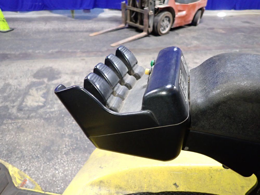 Hyster 5950 Lbs Propane Forklift - S60ft