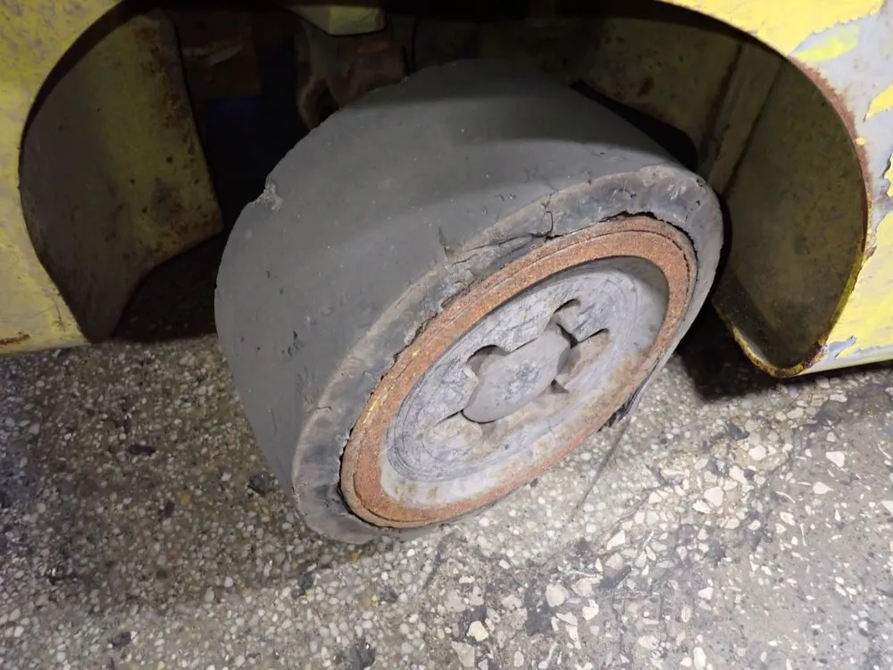 Hyster 5950 Lbs Propane Forklift - S60ft