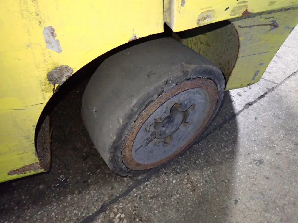 Hyster 5950 Lbs Propane Forklift - S60ft