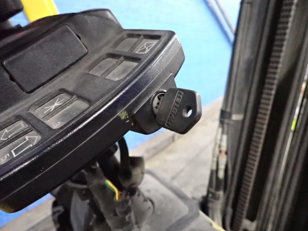 Hyster 5950 Lbs Propane Forklift - S60ft