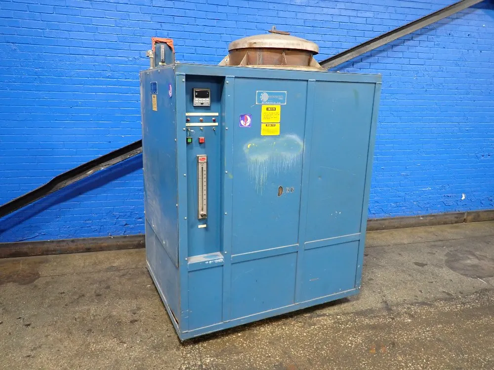 ENVIRONMENTAL TEST CHAMBER