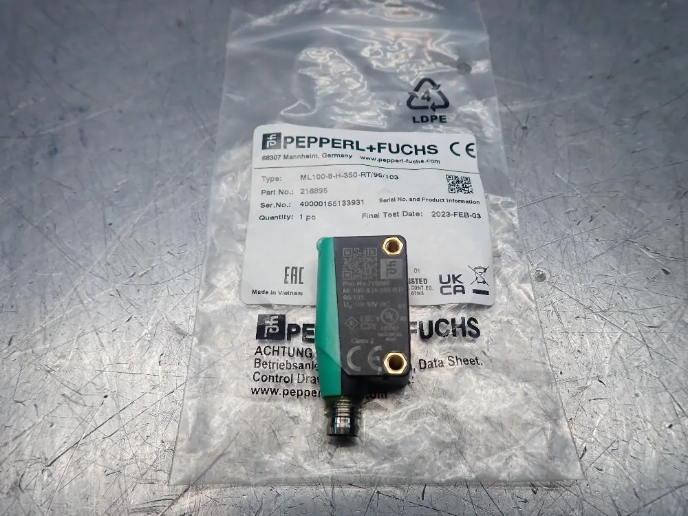 Pepperl+fuchs 5-350 Mm Detection Range, 10-30 Vdc Background Suppression Sensor - Ml100-8-h-350-rt/95/103